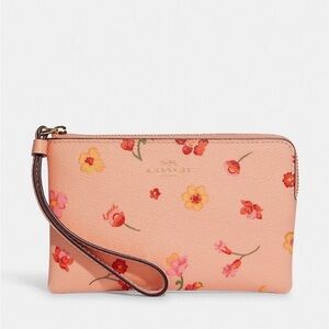NWT COACH Corner Zip Wristlet Wallet With Mystical Floral Print